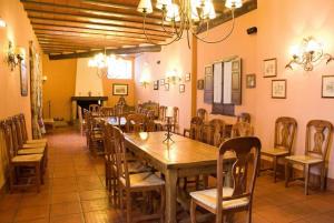 Reštaurácia alebo iné gastronomické zariadenie v ubytovaní Hotel Bodega La Venta