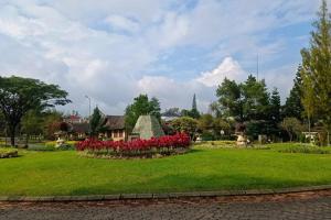 Afbeelding uit fotogalerij van Designer Villa Tokyo in Cianjur