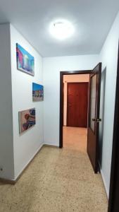 Fotografia z galérie ubytovania Habitación con cama doble, piso compartido en Avenida Blasco Ibáñez v destinácii Valencia