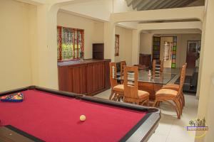 Biliár nebo kulečník v ubytování Hotel Finca Londres