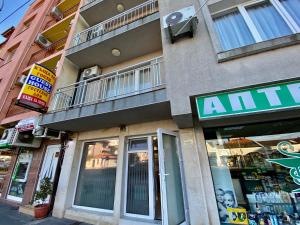 The building in which a vendégházakat is located