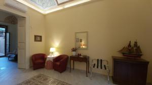 A seating area at i 2 Capitani