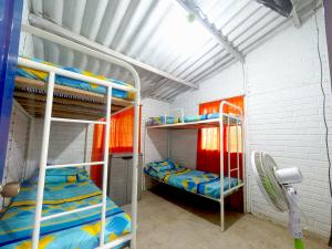 Un ou plusieurs lits superposés dans un hébergement de l'établissement Las Cabañas de Mario