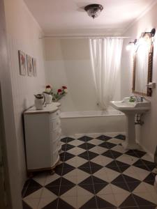 Un baño de Tenuta Crescentini-ValleMura ,appartamenti con entrata indipendente