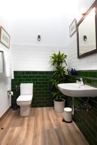 Ein Badezimmer in der Unterkunft Priorat Aparthotel