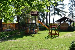 Herní místnost nebo prostor pro děti v ubytování Vila Kalvachevi