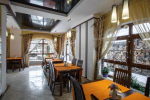 O zonă de relaxare la Altair Hotel