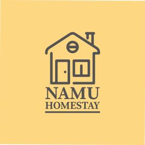 Naktsmītnes Namu Homestay logotips vai norāde