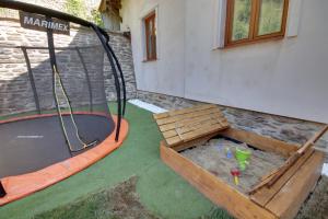 Fotografia z galérie ubytovania Chalupa Tomášek v blízkosti ski areálu v destinácii Dolni Dvur