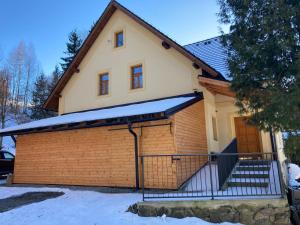 Budova, v ktorej sa apartmán nachádza