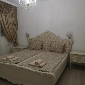 Ένα ή περισσότερα κρεβάτια σε δωμάτιο στο Ikonomov House