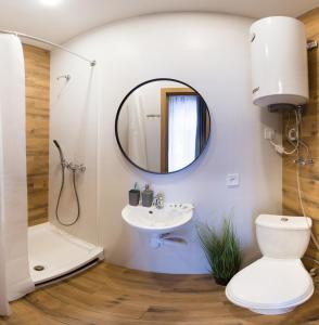 Ванна кімната в Excellent apartment in the Center – Alchevskyh str. 23