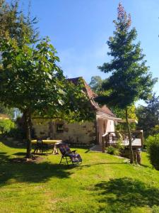 Gallery image of Villa de 3 chambres avec piscine privee jardin amenage et wifi a Bannes in Latouille-Lentillac