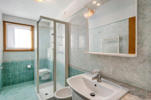 A bathroom at Appartamento Vago