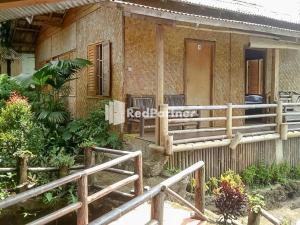 Fotografie z fotogalerie ubytování De Salak Homestay Gunung Salak RedPartner v destinaci Gunungpicung + 2 fotografie