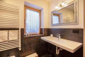Bagno di Chalet Osmar Suite 1