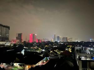 Vista generica su Giacarta o vista sulla città dall'interno dell'hotel