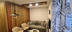 Зона вітальні в Apartman Mina Jezero