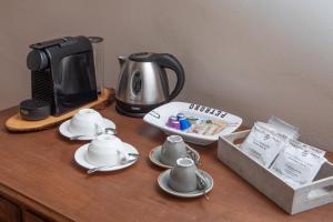 Set per la preparazione di tè e caffè presso Borgo Petroro