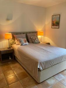 Ein Bett oder Betten in einem Zimmer der Unterkunft Lone Star House