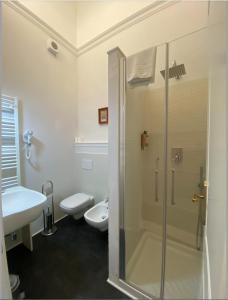 Ένα μπάνιο στο B&B Residenza San Gallo 79