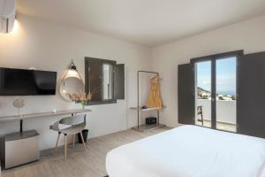 Gallery image of Pearl Inn Hotel by Pearl Hotel Collection in Imerovigli