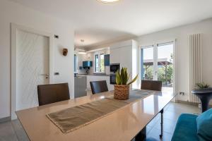 Χώρος καθιστικού στο Luxury Sunshine Villa in Alghero with pool and sea view