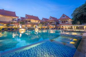 Bazén v ubytování The Salila Beach Resort nebo v jeho okolí