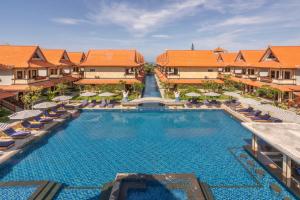 Bazén v ubytování The Salila Beach Resort nebo v jeho okolí