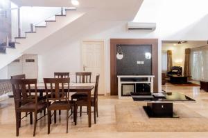 Gallery image of StayVista at Starry Deck with Pvt Pool & Terrace Access in Chennai
