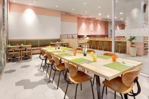 Restoran või mõni muu söögikoht majutusasutuses ibis Styles Bogor Pajajaran