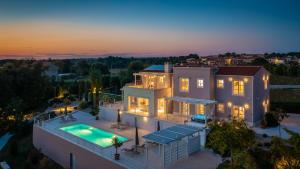 Utsikt över poolen vid Istria Nuova’s Luxury Villas eller i närheten