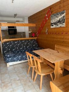 Kuchyň nebo kuchyňský kout v ubytování 155 Piste dans mon canapé