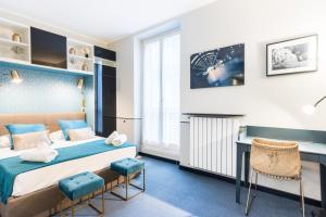 A seating area at Cosy Studio Brera & Moscova!