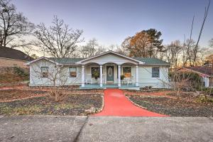 Gallery image of Sleek Fayetteville Home Less Than 1 Mi to City Center in Fayetteville