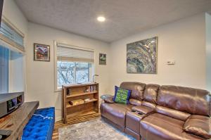 1st-Floor Wintergreen Resort Condo with Balcony