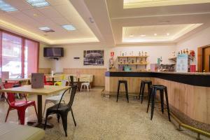 Lounge atau bar di Hotel Encamp by Nexta