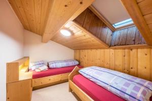 Postel nebo postele na pokoji v ubytování Heiserhof App Birke