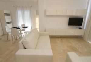 Area tempat duduk di Luxury Sea view Apartment