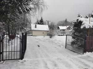 Domek całoroczny Pod Bieszczadzkim Aniołem v zime