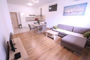 Kuchyňa alebo kuchynka v ubytovaní Apartman Darija