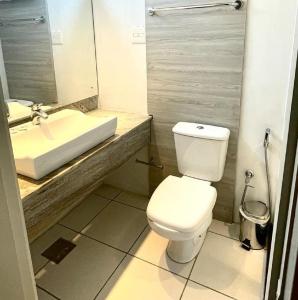 Un baño de Hotel Nacional Inn Porto Alegre - Próximo ao Complexo Hospitalar Santa Casa e UFRGS