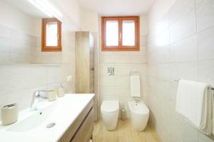 A bathroom at DolceVita Apartments N 285