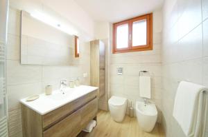 A bathroom at DolceVita Apartments N 285