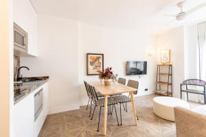 Kuchyň nebo kuchyňský kout v ubytování Salado Triana Suites by Valcambre