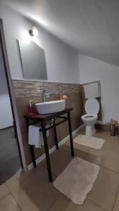 Φωτογραφία από το άλμπουμ του Pensiunea Poiana Soarelui σε Ciungetu +23 φωτογραφίες