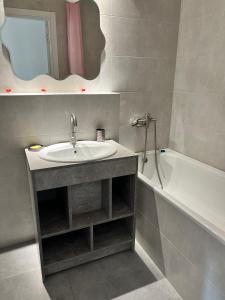 Φωτογραφία από το άλμπουμ του New Marine Apartment σε Yuzhne