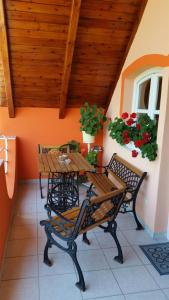 Gallery image of Berni apartman in Badacsonytomaj +15 photos