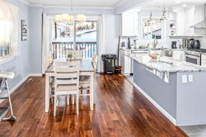 Imagen de la galería de Midtown Anchorage Basecamp Condo B, en Anchorage