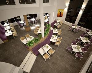 U Rivergate Karjat餐厅或其他用餐的地方